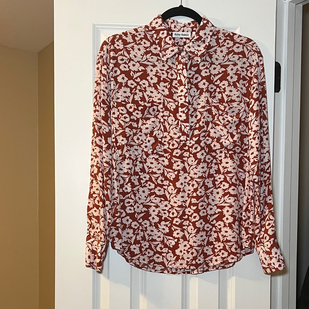 Roller Rabbit Rust/Orange and White Floral 3/4 Button Down Shirt size XS